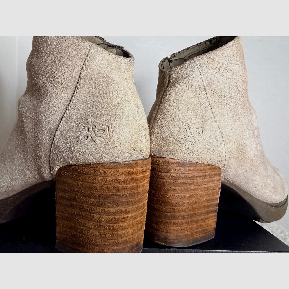 OTBT‎ Beige Stone Suede Leather Stud Platform Ankle Boots Womens 6 Chunky Heel - Picture 4 of 11